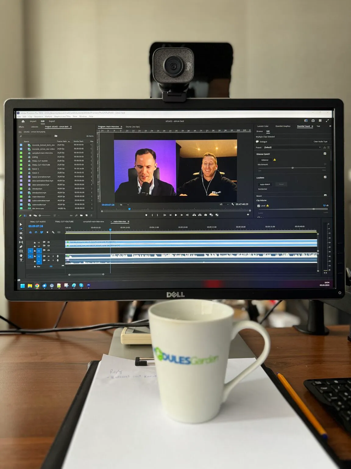 😎 The second episode of the podcast in the making. Do you recognize who's my guest this time? #webhosting #today #podcast #studio