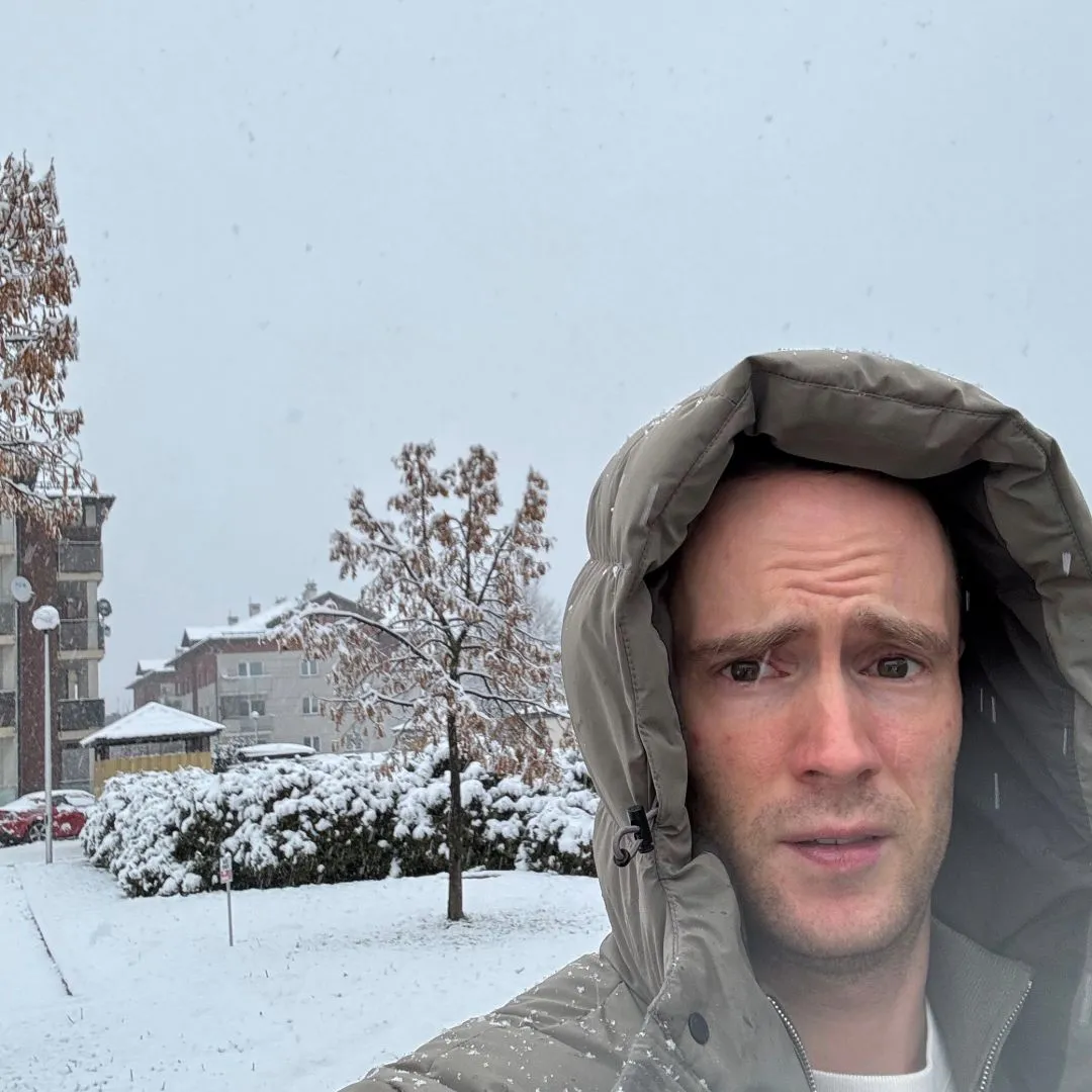 There is "jetlag" but is there a word for the mental damage from rapid weather change? Dubai was 35°C then Miami was 30°C and now it’s freezing in Poland. I want to go back already 😂 I’d say jetlag is actually easier…
